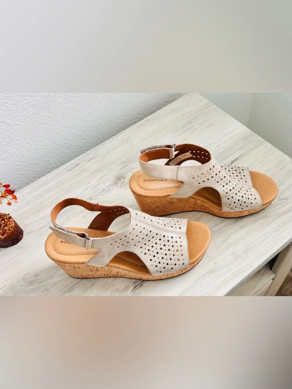 Rockport TruTECH Briah Perforated Wedge Sandals Taupe Leather Slingback 8.5